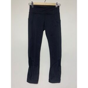 Lululemon Women's Size 2 Black Cropped Leggings Damaged 22" Inseam